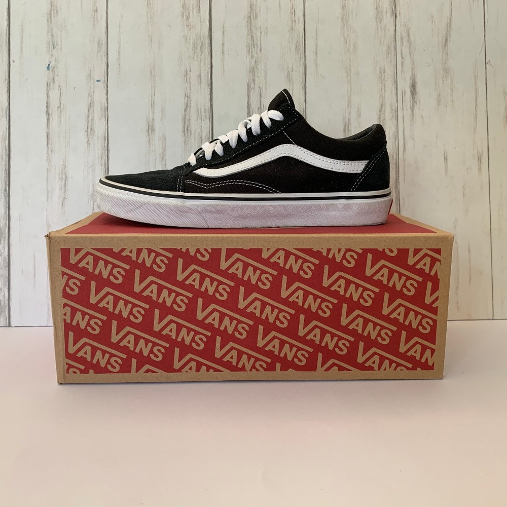 Black/White Old Skool Vans Size 8 (Men's)